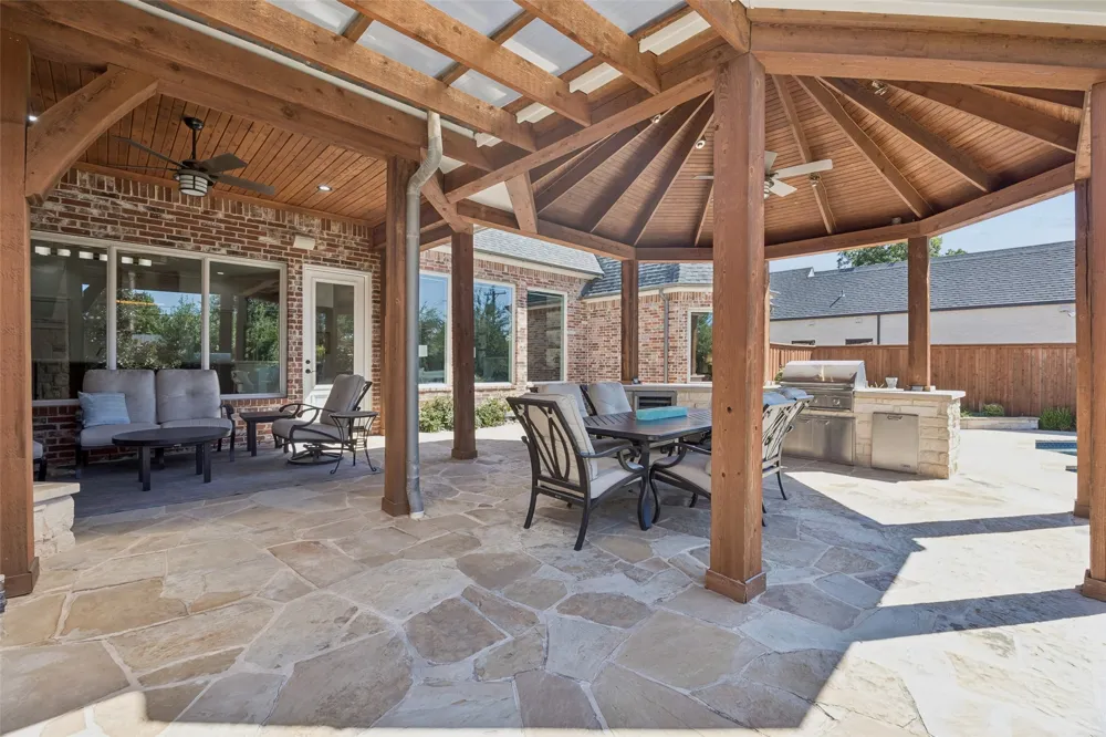 6130 Lavendale Avenue Dallas, TX 75230