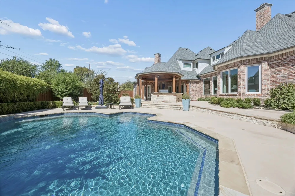 6130 Lavendale Avenue Dallas, TX 75230
