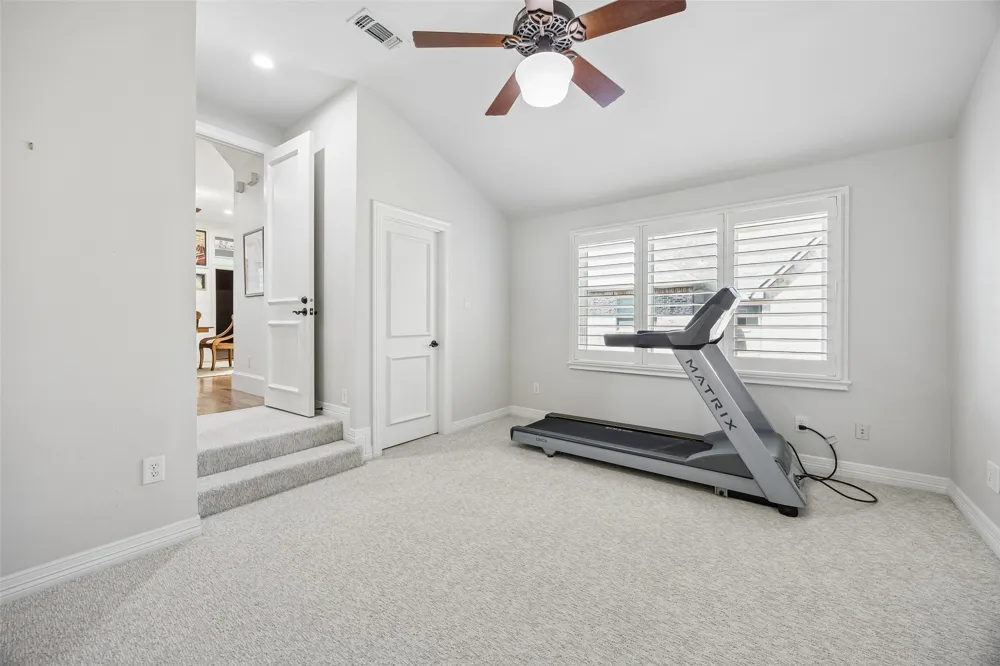 6130 Lavendale Avenue Dallas, TX 75230