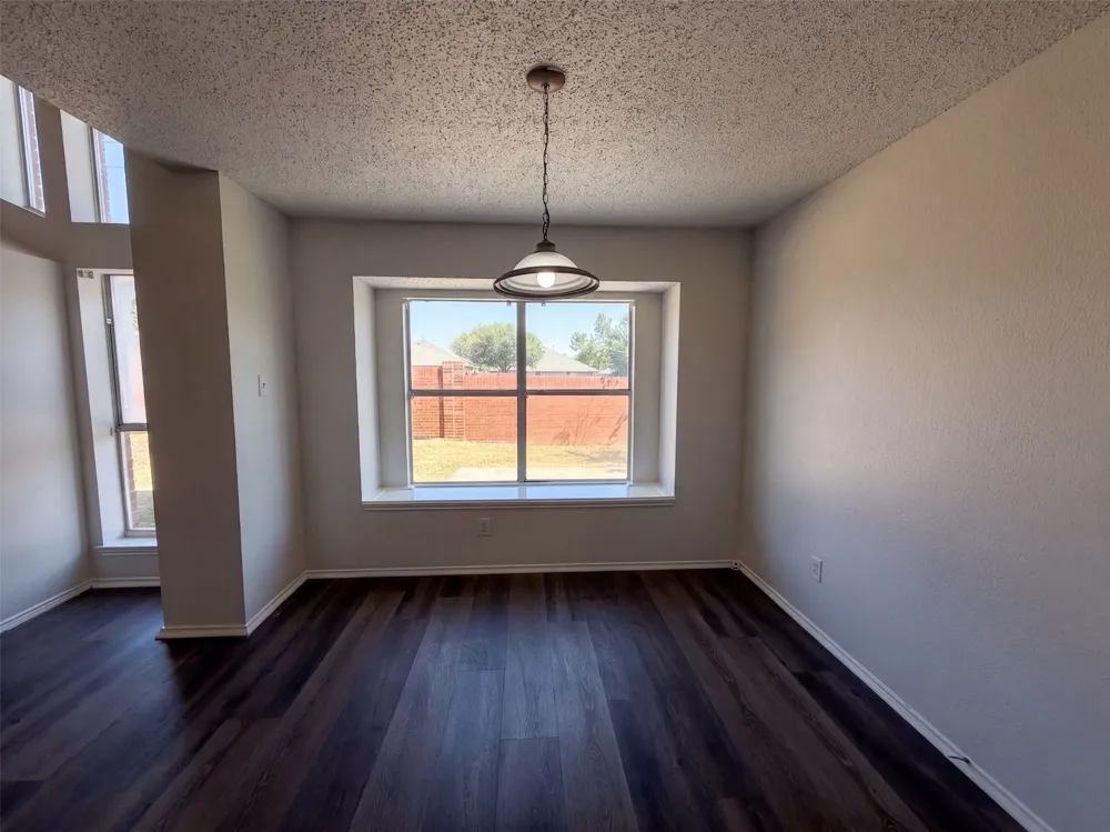 213 Cozy Lane Cedar Hill, TX 75104