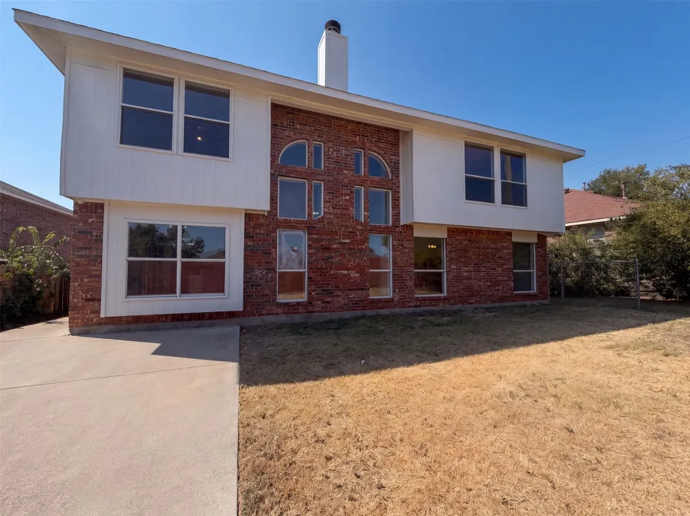 213 Cozy Lane Cedar Hill, TX 75104