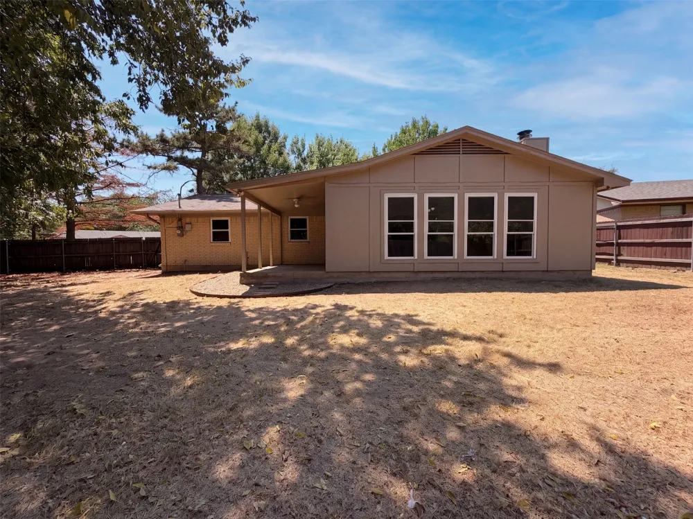 604 Todd Court Burleson, TX 76028