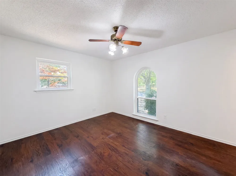 604 Todd Court Burleson, TX 76028