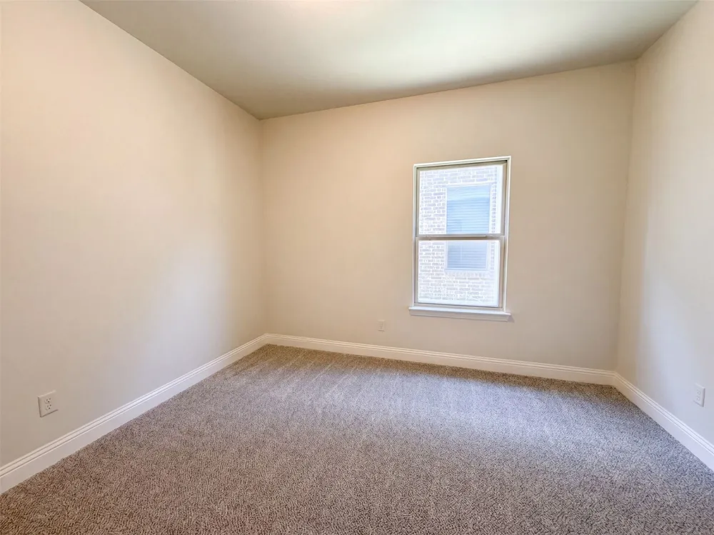 1683 St Croix Street Burleson, TX 76028