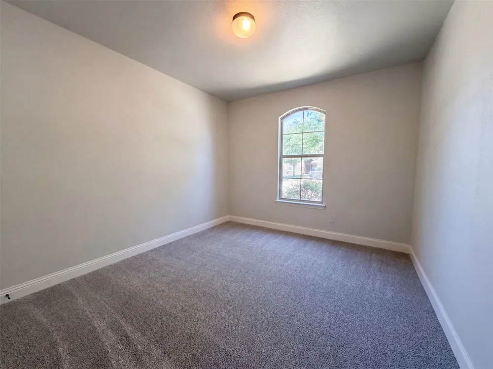 1683 St Croix Street Burleson, TX 76028