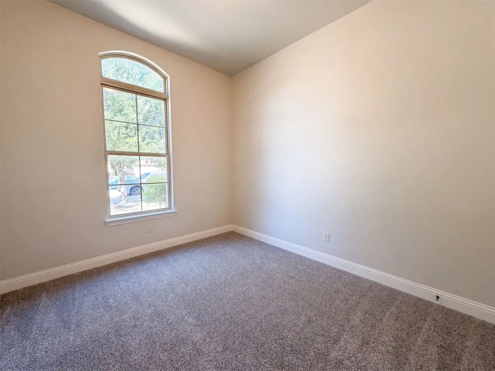1683 St Croix Street Burleson, TX 76028