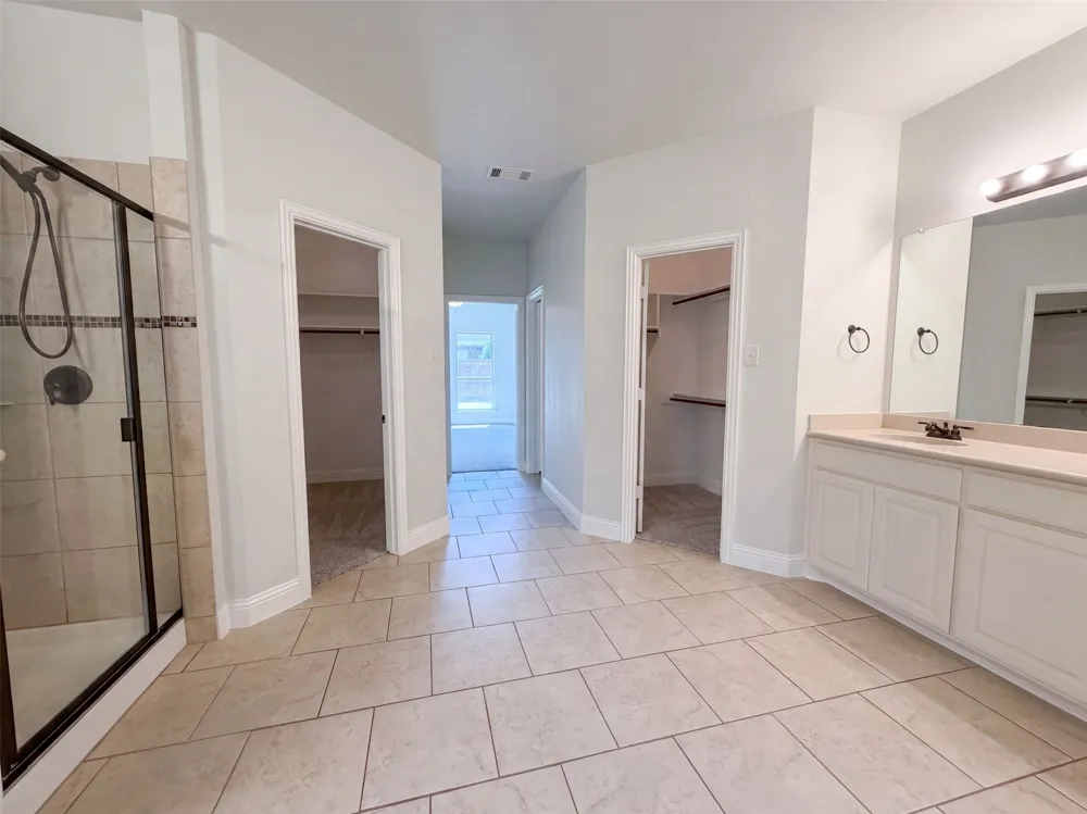 1683 St Croix Street Burleson, TX 76028