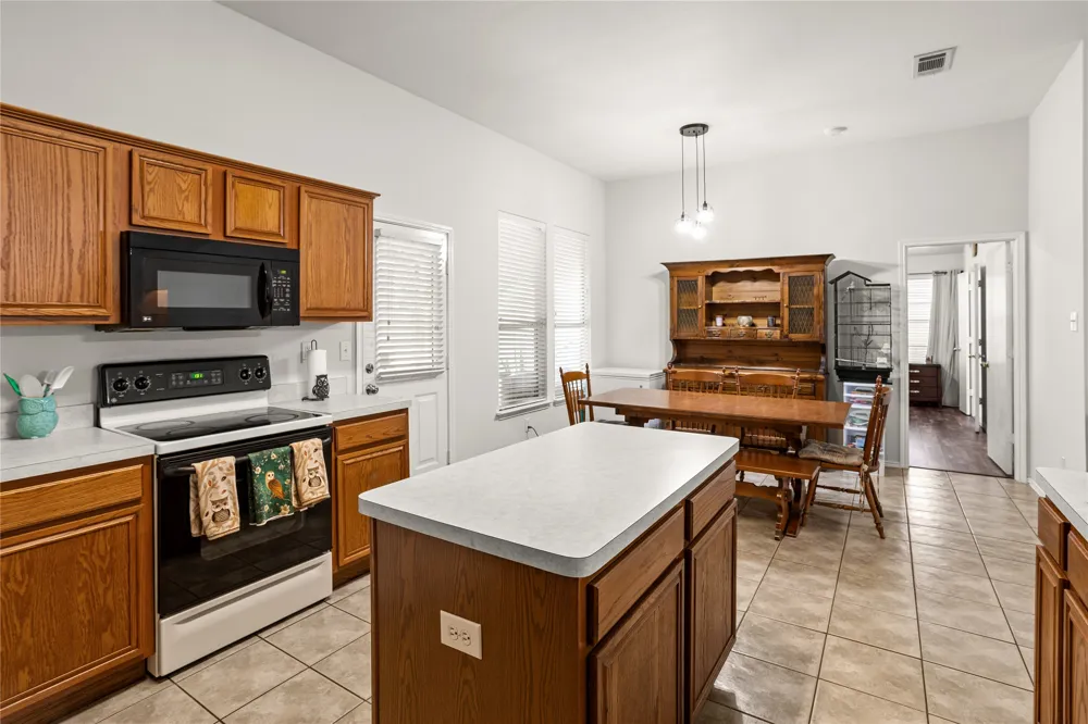 2127 Coelum Court Dallas, TX 75253