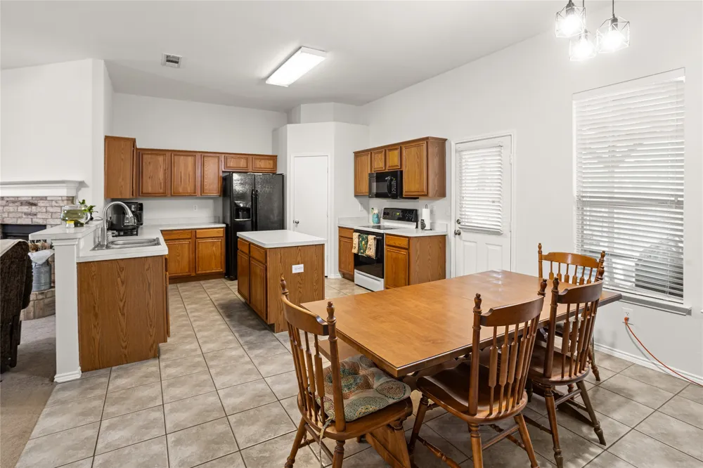 2127 Coelum Court Dallas, TX 75253