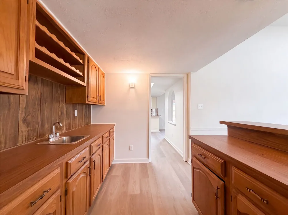 2002 Wilderness Trail Grand Prairie, TX 75052