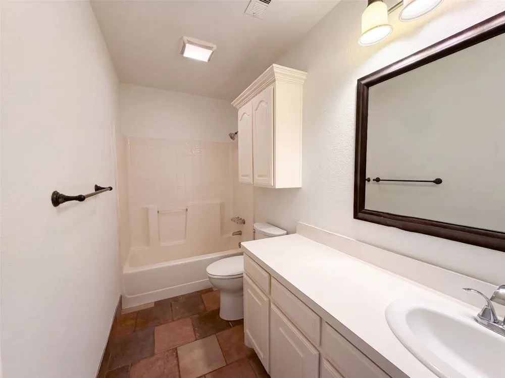 1623 W Pleasant Drive Midlothian, TX 76065