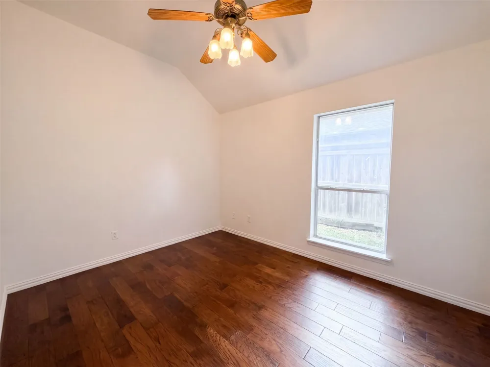 1623 W Pleasant Drive Midlothian, TX 76065