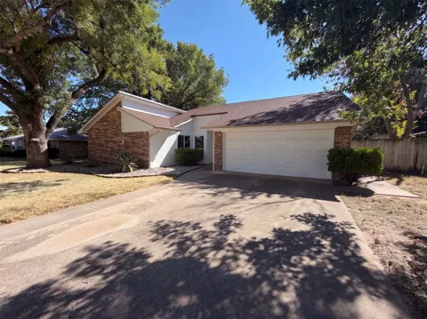 1208 Hillcrest Drive