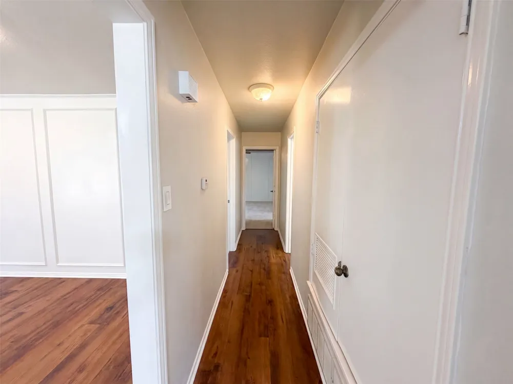 1208 Hillcrest Drive Euless, TX 76039