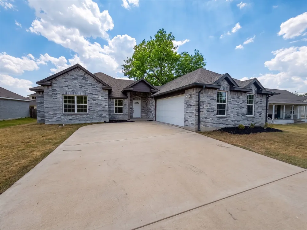 301 E Jefferson Street Palmer, TX 75152