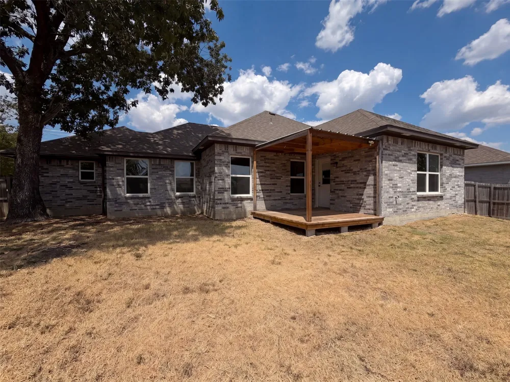301 E Jefferson Street Palmer, TX 75152