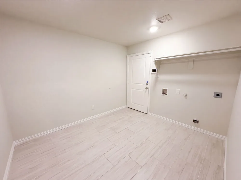 301 E Jefferson Street Palmer, TX 75152