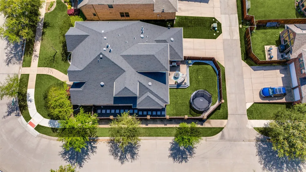 400 S Hampton Court Lewisville, TX 75056