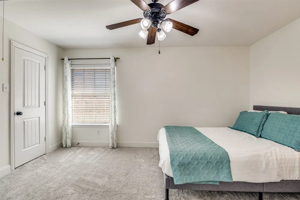 400 S Hampton Court Lewisville, TX 75056