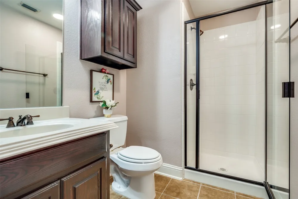 400 S Hampton Court Lewisville, TX 75056