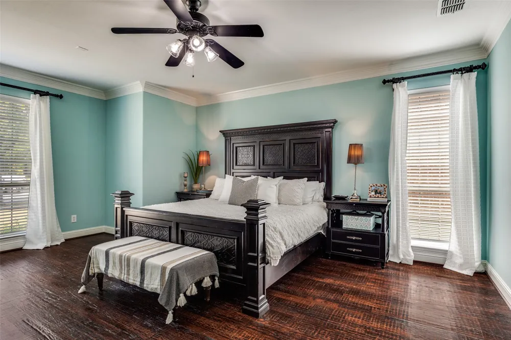 400 S Hampton Court Lewisville, TX 75056