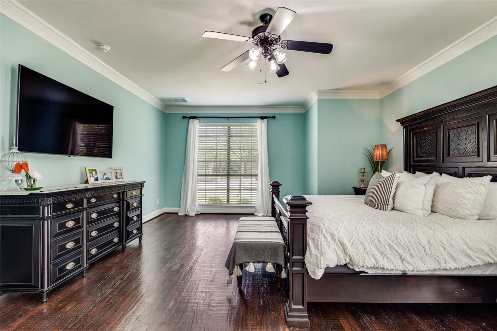 400 S Hampton Court Lewisville, TX 75056