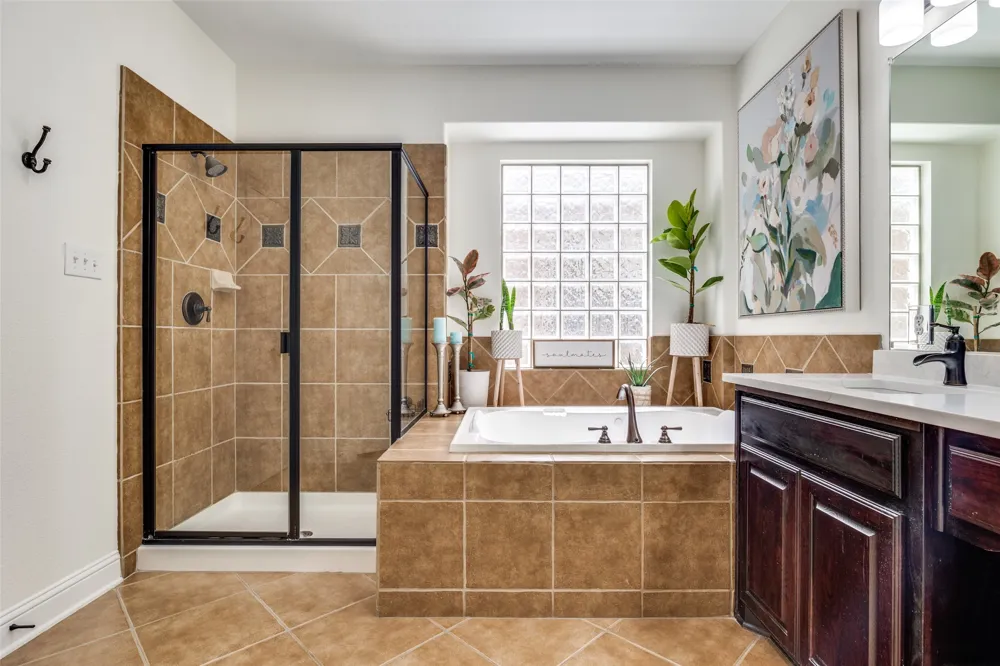 400 S Hampton Court Lewisville, TX 75056