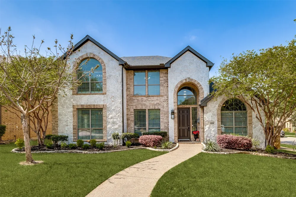 400 S Hampton Court Lewisville, TX 75056