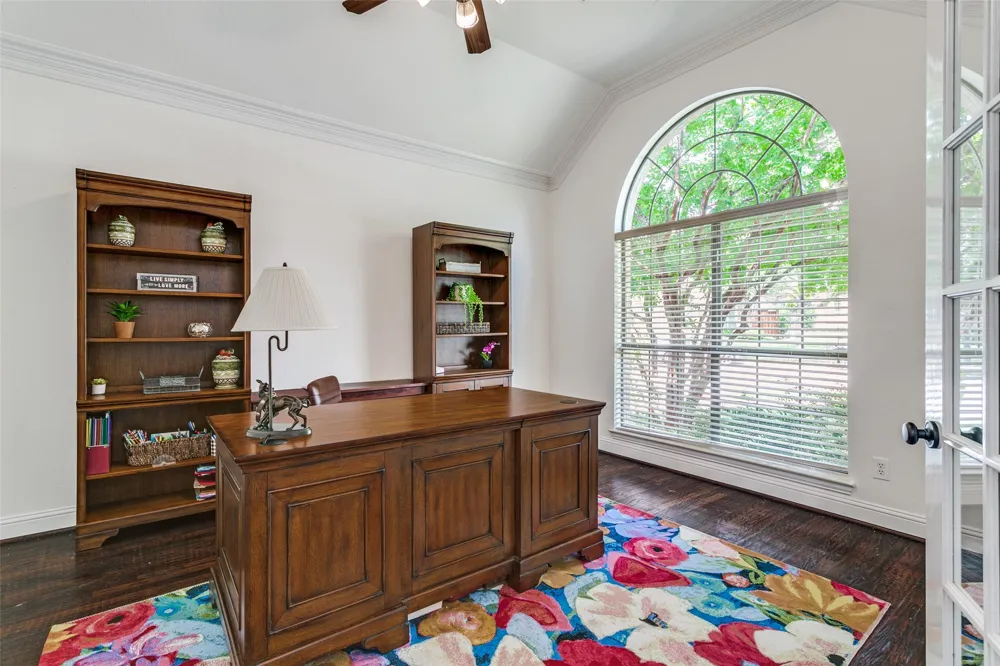 400 S Hampton Court Lewisville, TX 75056