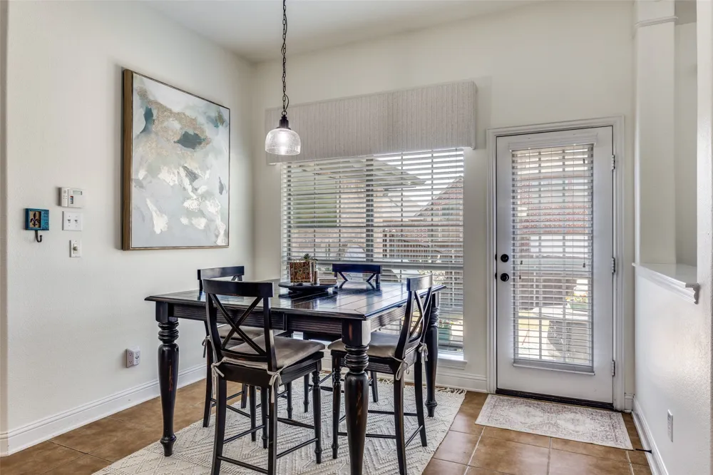 400 S Hampton Court Lewisville, TX 75056