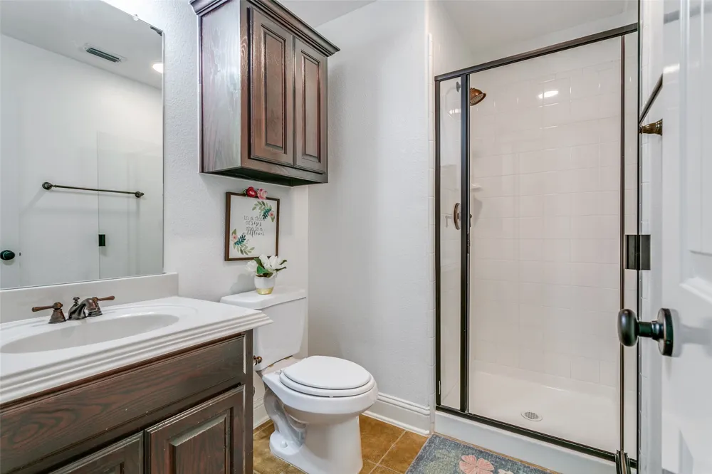 400 S Hampton Court Lewisville, TX 75056