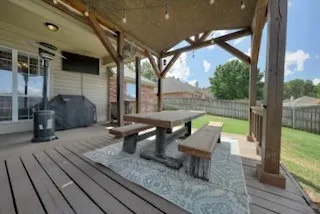 16594 Beauregard Drive Tyler, TX 75703