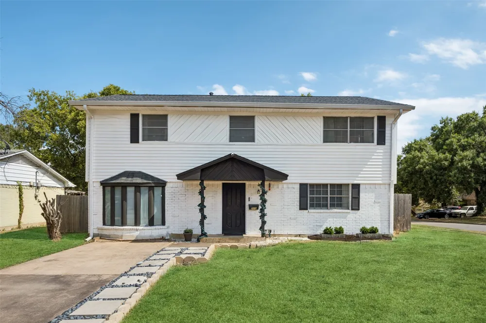 213 Harrington Circle Duncanville, TX 75116