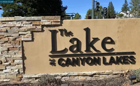 5012 Lakeview Dr #201