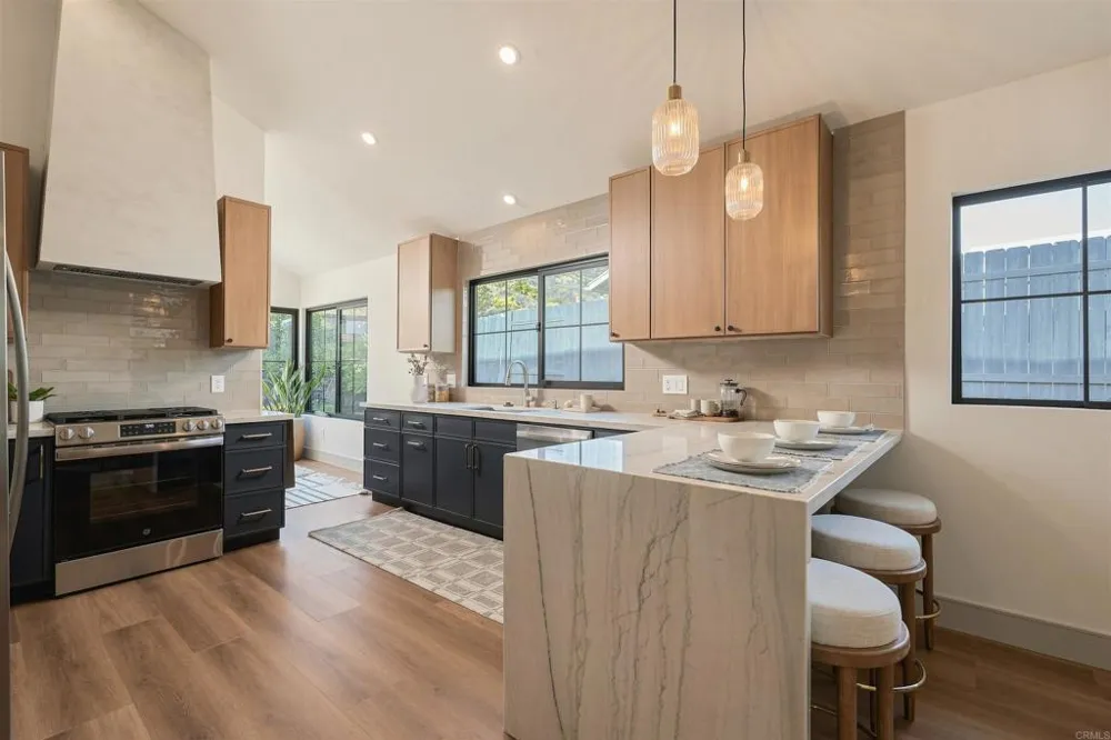 7122 Ruane Street San Diego, CA 92119