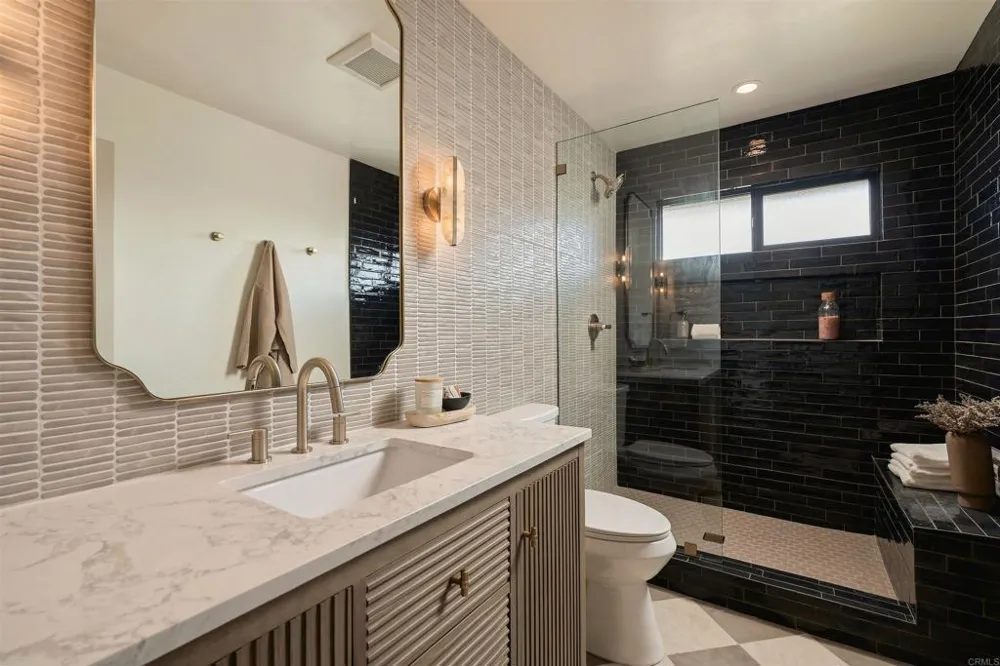 7122 Ruane Street San Diego, CA 92119