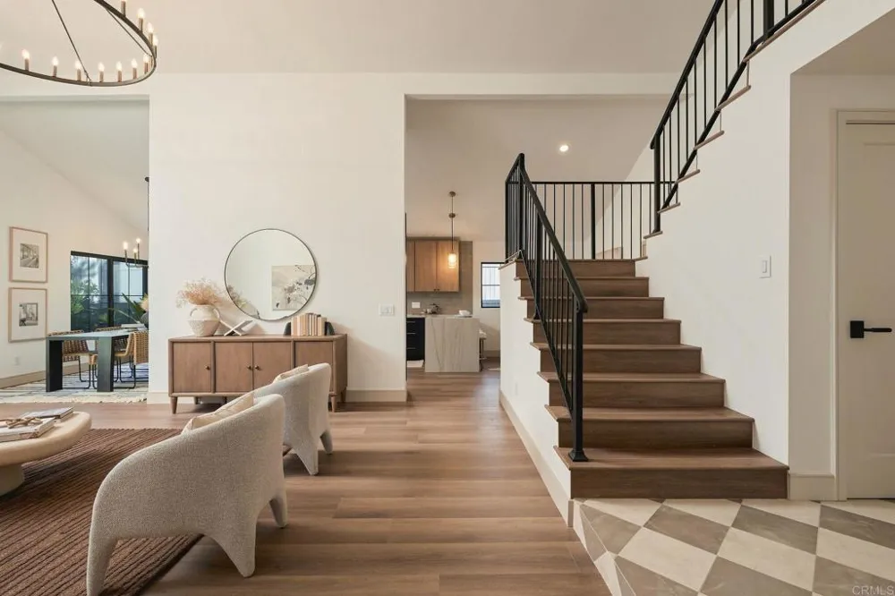 7122 Ruane Street San Diego, CA 92119