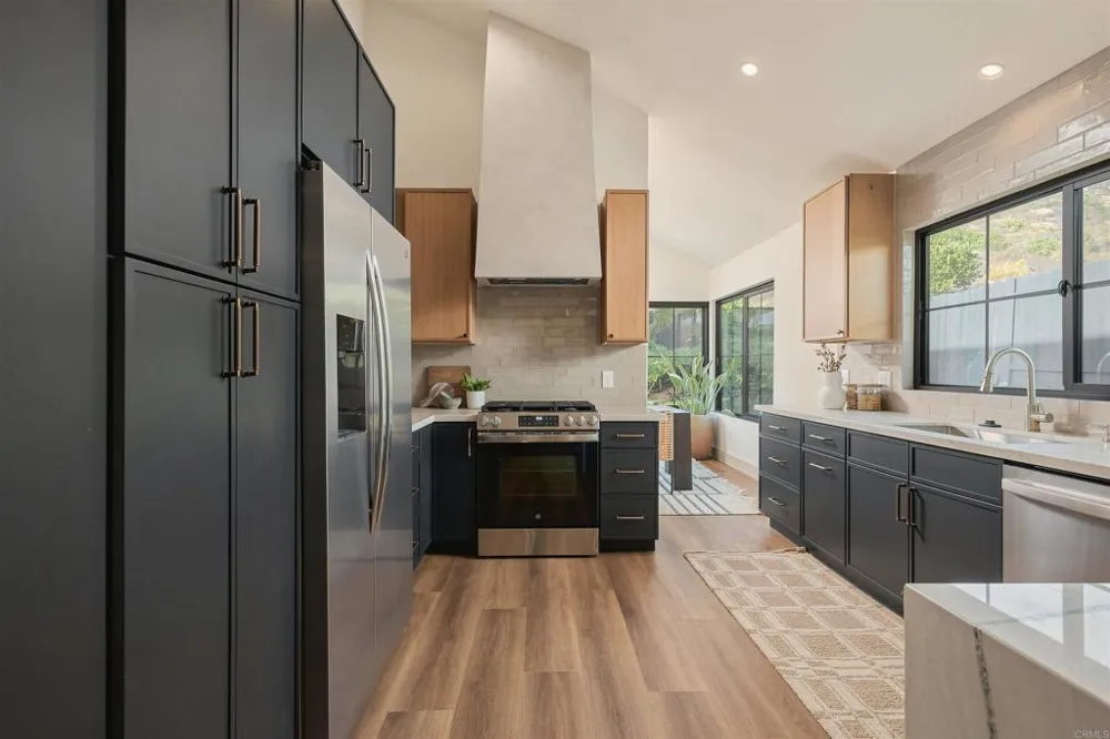 7122 Ruane Street San Diego, CA 92119