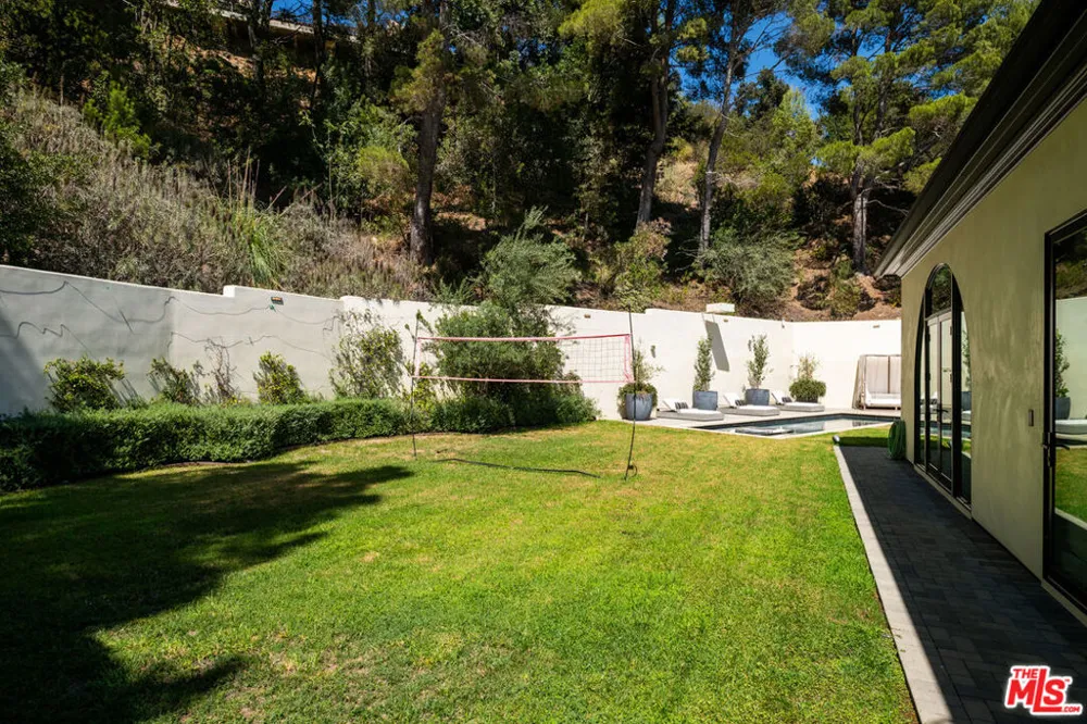 9577 Lime Orchard Road Beverly Hills, CA 90210