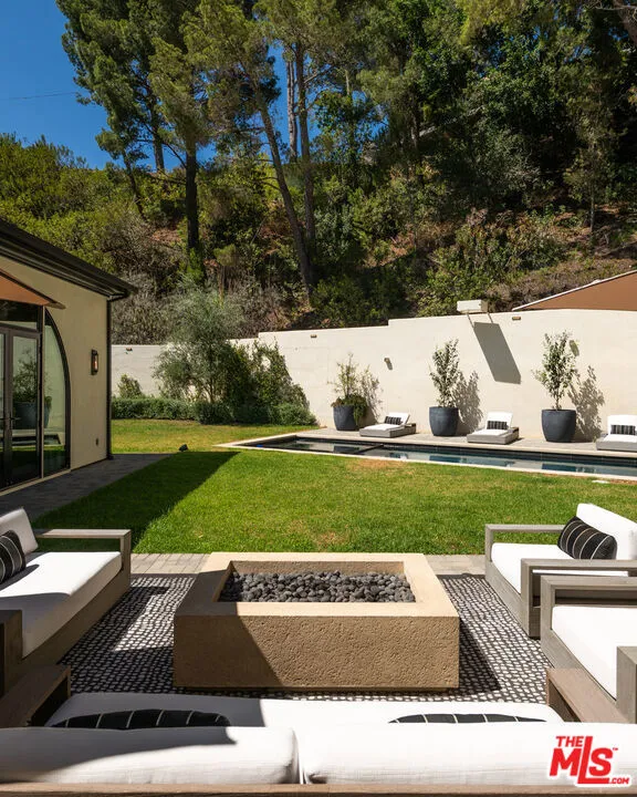 9577 Lime Orchard Road Beverly Hills, CA 90210