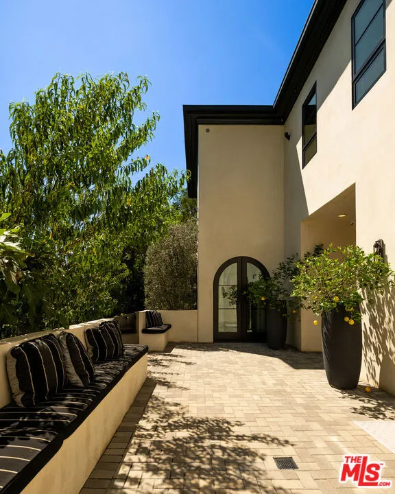 9577 Lime Orchard Road Beverly Hills, CA 90210