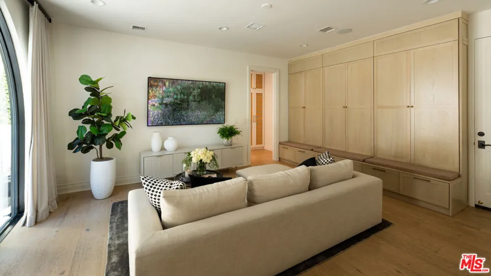 9577 Lime Orchard Road Beverly Hills, CA 90210
