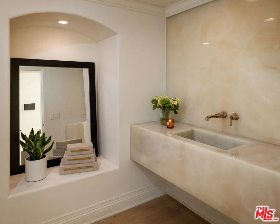 9577 Lime Orchard Road Beverly Hills, CA 90210