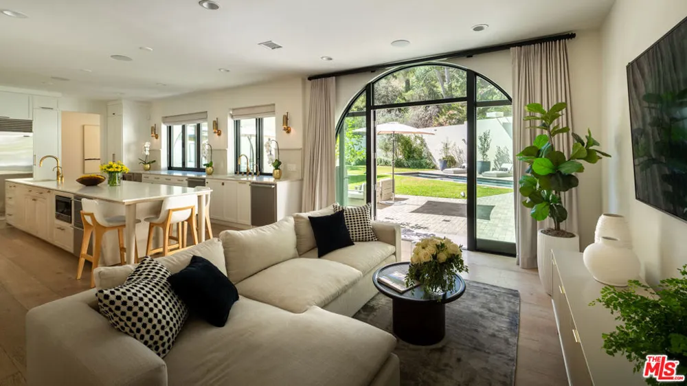 9577 Lime Orchard Road Beverly Hills, CA 90210