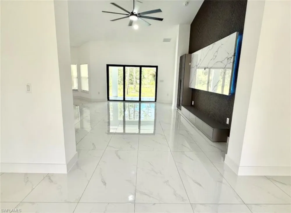 1011 Edison Avenue Lehigh Acres, FL 33972
