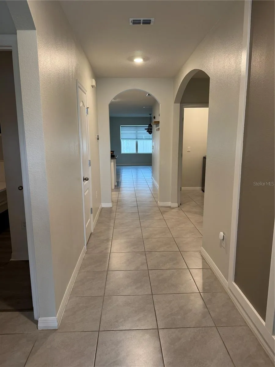 2755 SUNKISSED DRIVE Magnolia Square, FL 34771