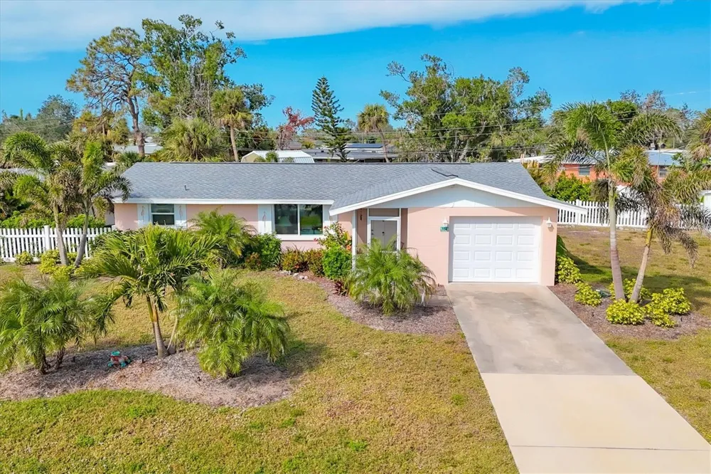 114 LEE CIRCLE Englewood, FL 34223