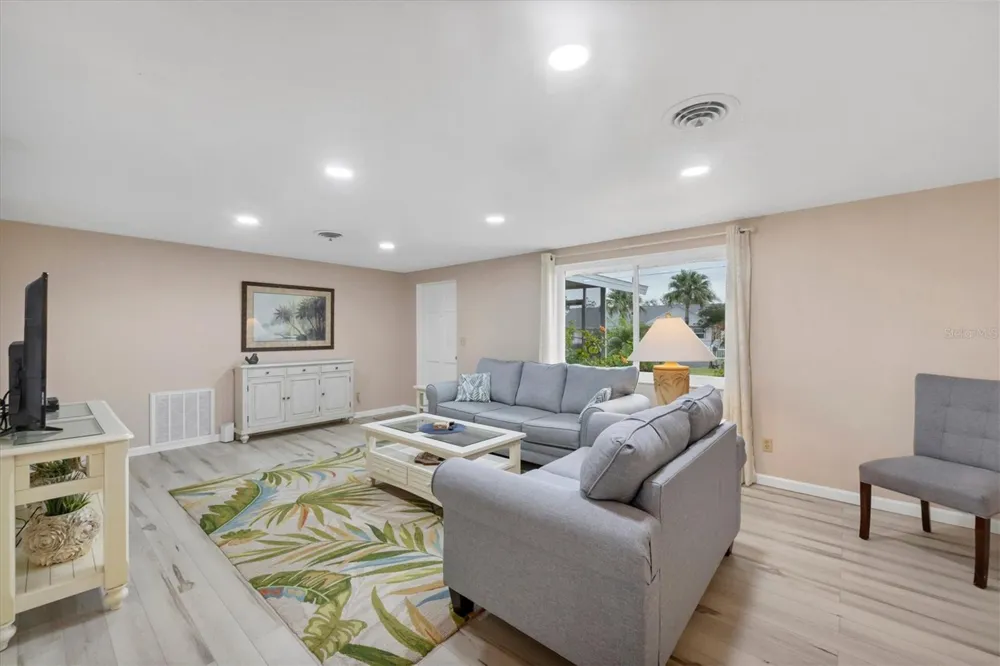 114 LEE CIRCLE Englewood, FL 34223