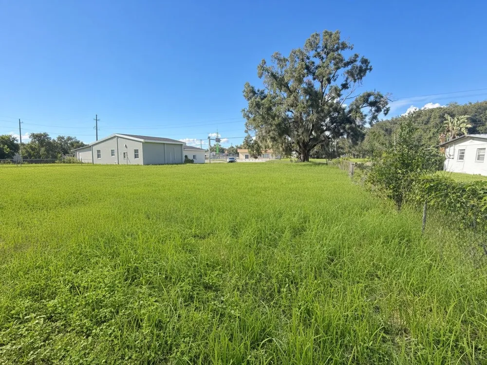 7707 GIBSONTON DRIVE Gibsonton, FL 33534