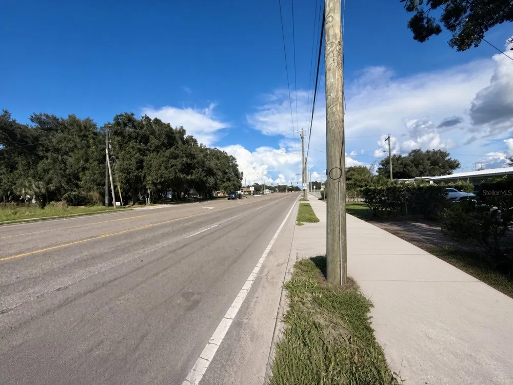 7707 GIBSONTON DRIVE Gibsonton, FL 33534